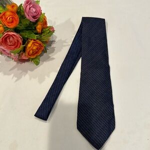 Authentic Renomq  men’s silk necktie